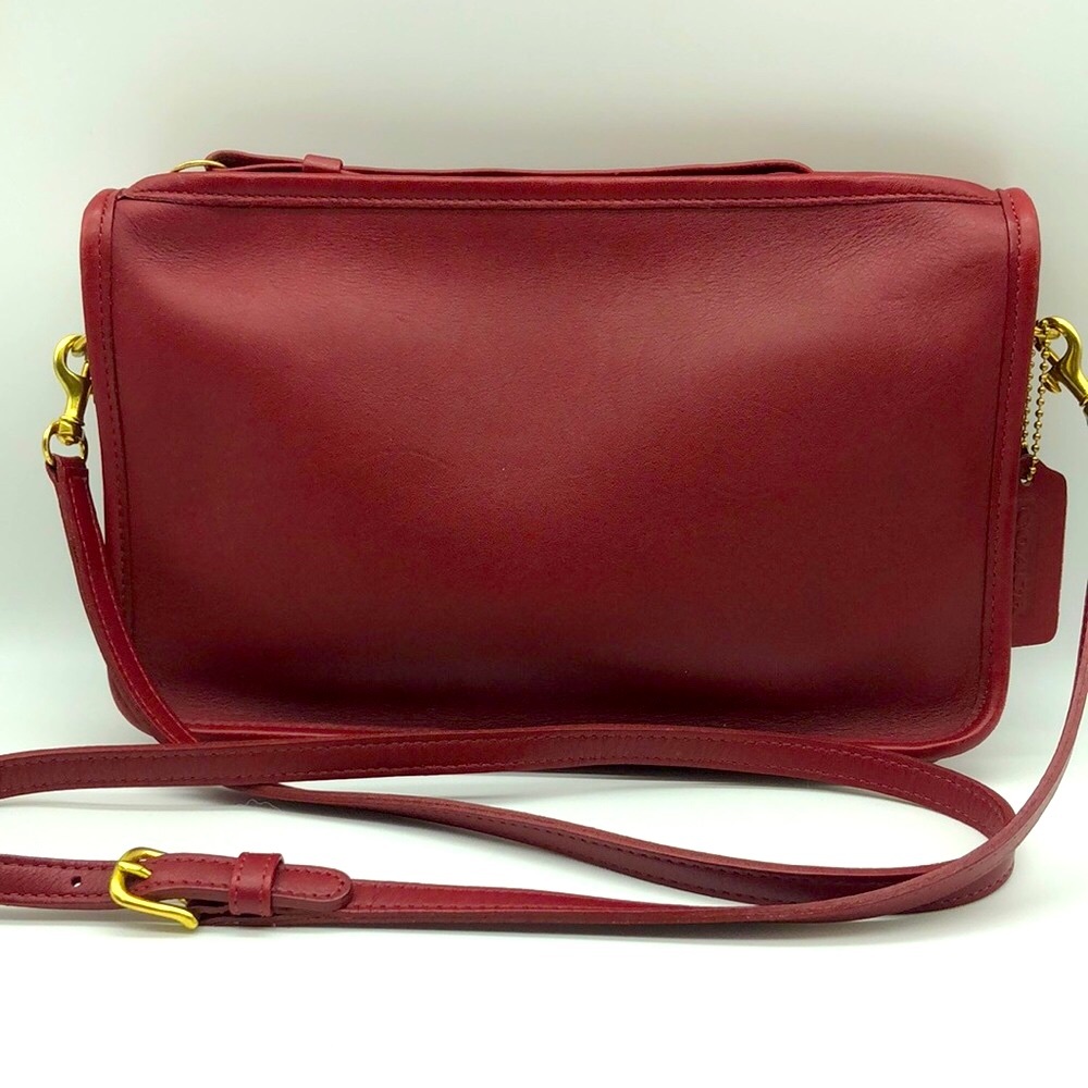 COACH (Vintage) Small slim clutch 9455 in RED.
